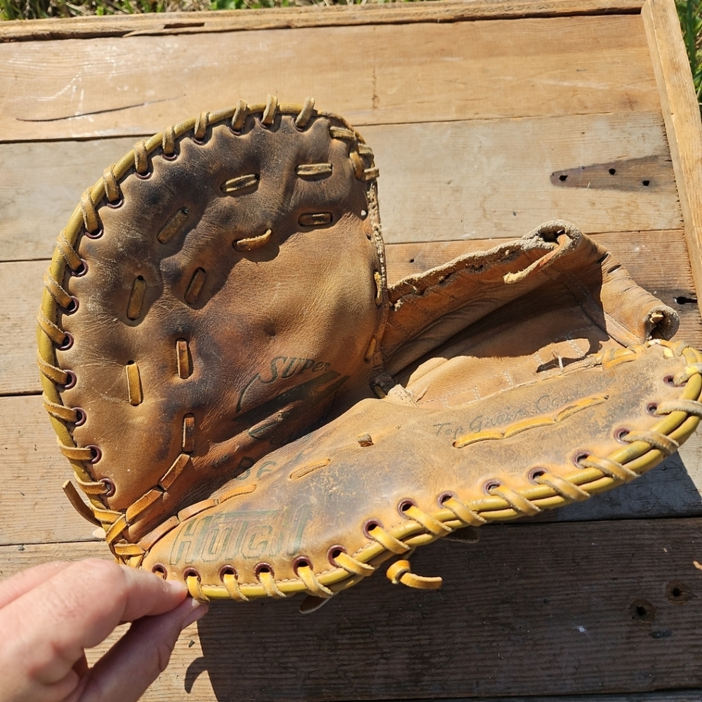 Vintage Hutch Expando Super H Design B601 Leather  LHt 1st Baseman Glove Decor